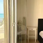 Trilocale Centro Fronte Mare - M223 *