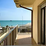 Trilocale Centro Fronte Mare - M223 Διαμέρισμα